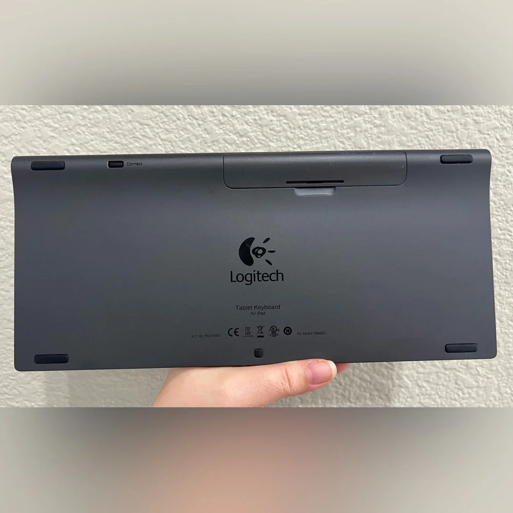🎉2/$20) Logitech KEYBOARD Y-R0021 For iPad iOS Android Tablet Bluetooth